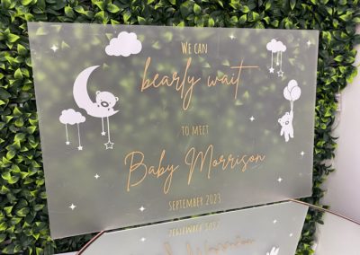 Baby shower bear sign